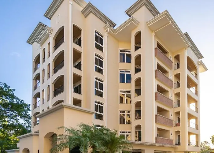 Peninsula 26 Apartahotel
